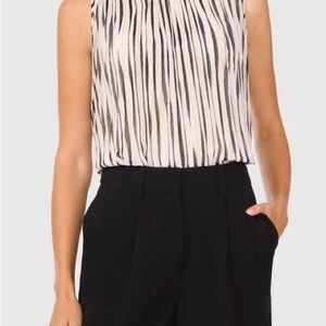 NWT Halogen Black/White/Beige Pleated No Sleeve Top Size S